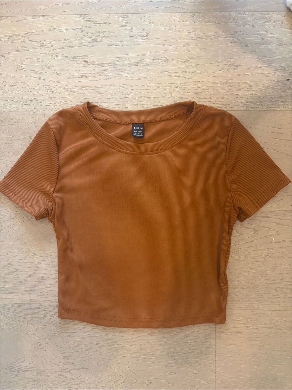 SHEIN Rusty Orange Ribbed Short Sleeve Crop Top